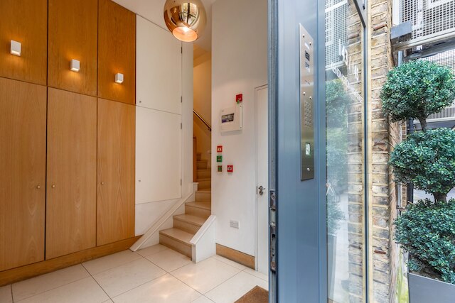 ケンジントン ラグジュアリー アパートメント