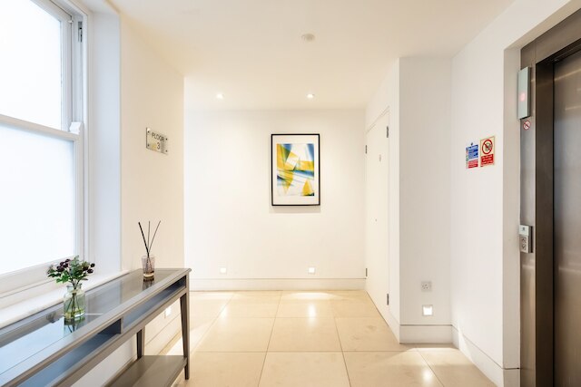 ケンジントン ラグジュアリー アパートメント