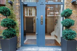 ケンジントン ラグジュアリー アパートメント