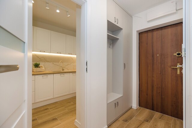 ショートステイポーランド ソリダルノシチ B158