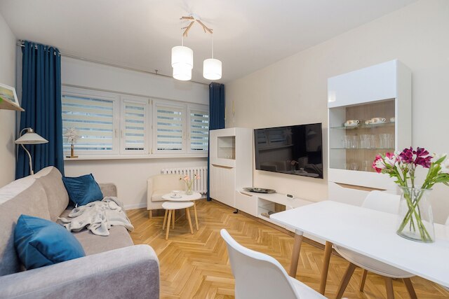 ショートステイポーランド ソリダルノシチ B158