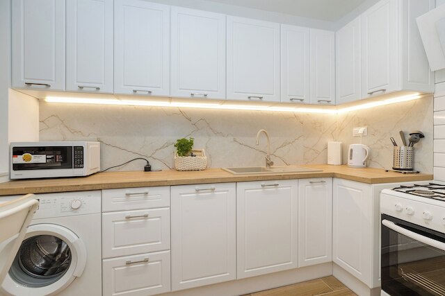 ショートステイポーランド ソリダルノシチ B158