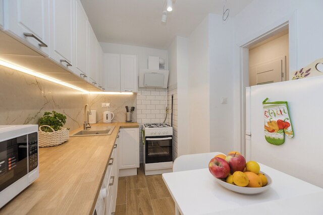 ショートステイポーランド ソリダルノシチ B158