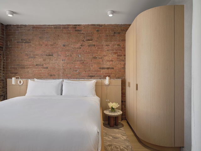 コーナー アパートメンツ