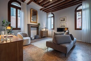 カ ヴィダ アパートメンツ