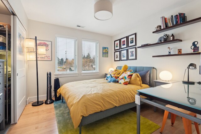 スペーシャス ファミリー リトリート メディア ルーム & パティオ 3 ベッドルーム ホーム