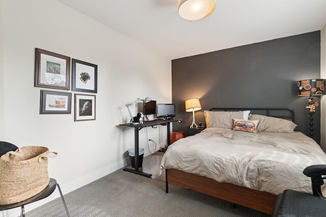 スペーシャス ファミリー リトリート メディア ルーム & パティオ 3 ベッドルーム ホーム