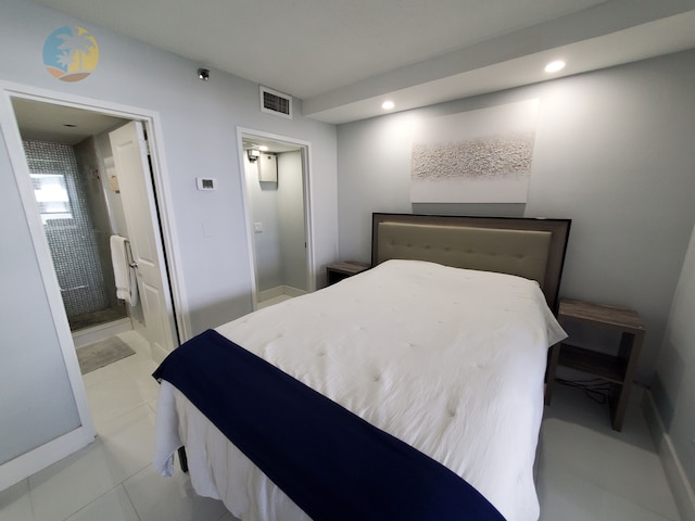 アレクサンダー 1104 3 ベッドルーム コンド