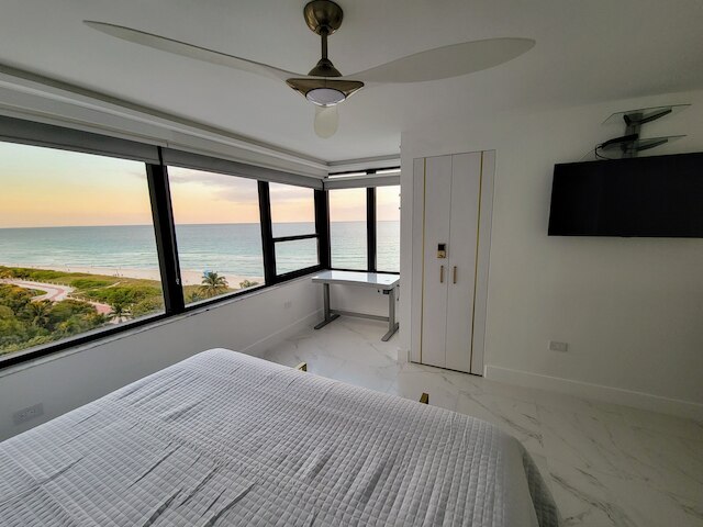 アレクサンダー 1102 2 ベッドルーム アパート