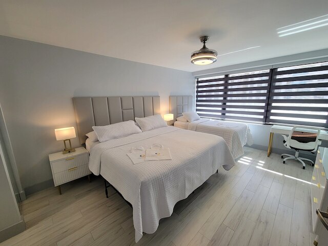 アレクサンダー 817 3 ベッドルーム アパートメント