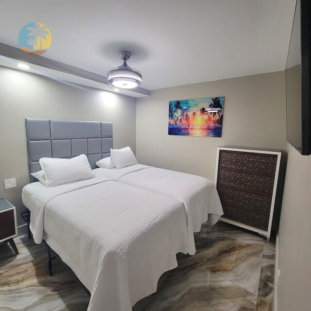 アレクサンダー 821 4 ベッドルーム アパートメント