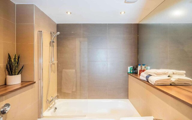 メガ1 ラグジュアリー アパートメント、サルフォード、マンチェスター