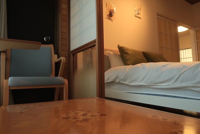 KT1 Mori no Kabe Tokyo