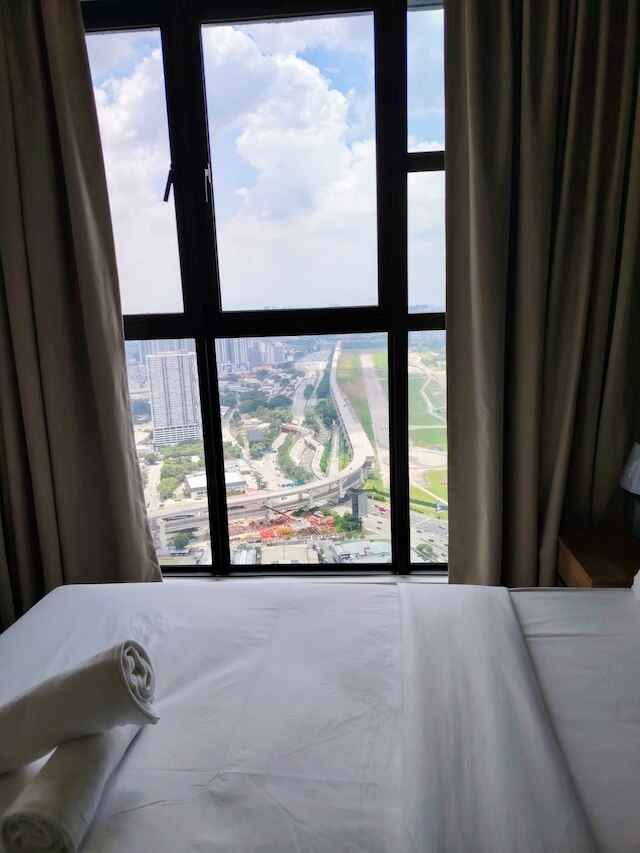 トリオン KL レジデンス バイ スリーピー オウル スイーツ