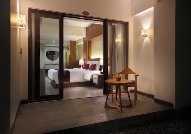 ナディ ホテル レギャン