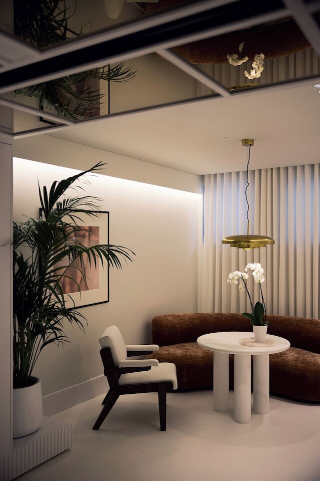 クカ ラグジュアリー リビング アテネ