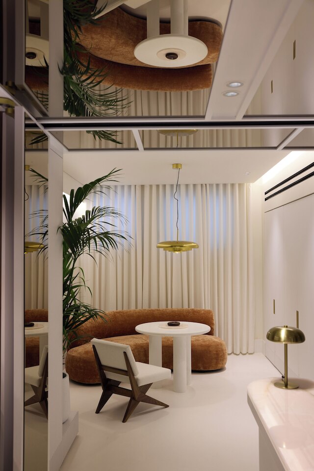 クカ ラグジュアリー リビング アテネ