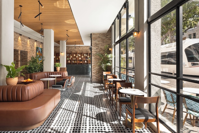 ホテル バザール - ファタル カラーズ