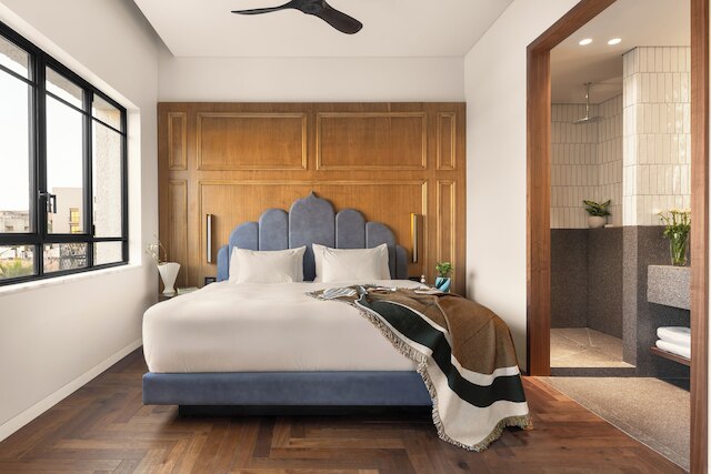 ホテル バザール - ファタル カラーズ