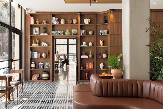 ホテル バザール - ファタル カラーズ