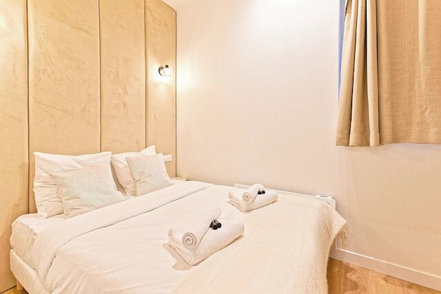 スーパーブ エアコンディションド フラット ギャラリー ラファイエット