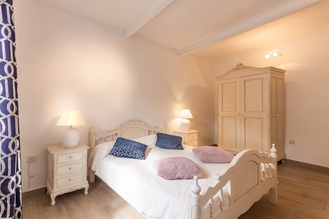 マグニフィセント シービュー ペントハウス コスピクア