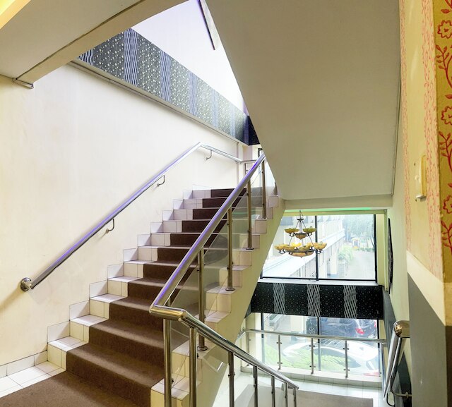 ホテル ポスターズ