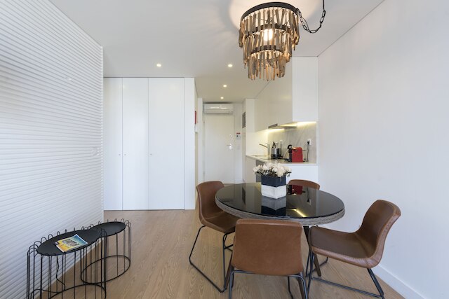 ダウンタウン ブライト アパートメント ウィズ バルコニー バイ バケーション