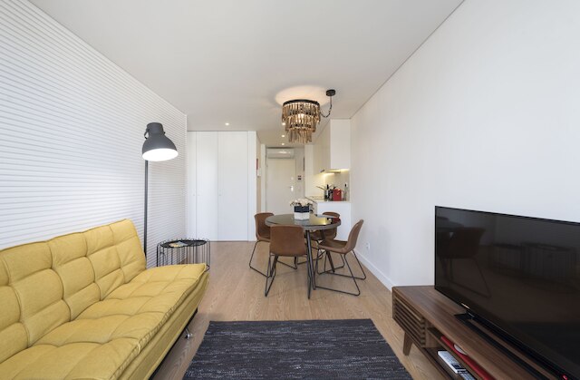 ダウンタウン ブライト アパートメント ウィズ バルコニー バイ バケーション