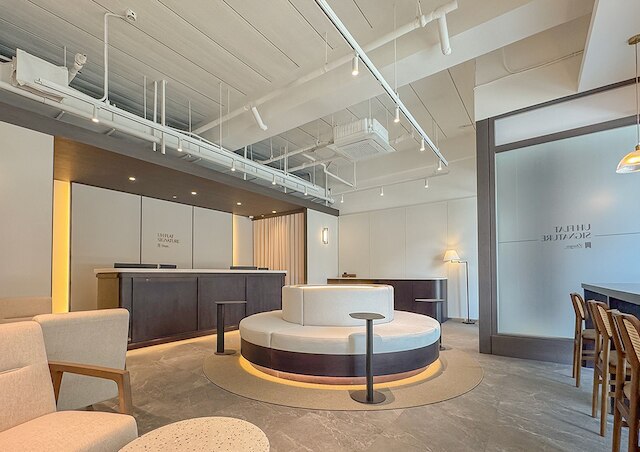 UH FLAT SIGNATURE DAEGU