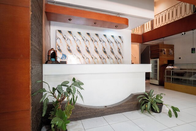 リハット アット ホテル 10 ブア バトゥ