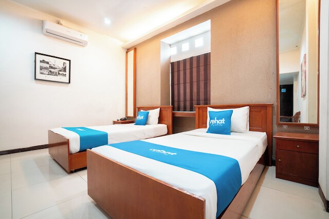 リハット アット ホテル 10 ブア バトゥ