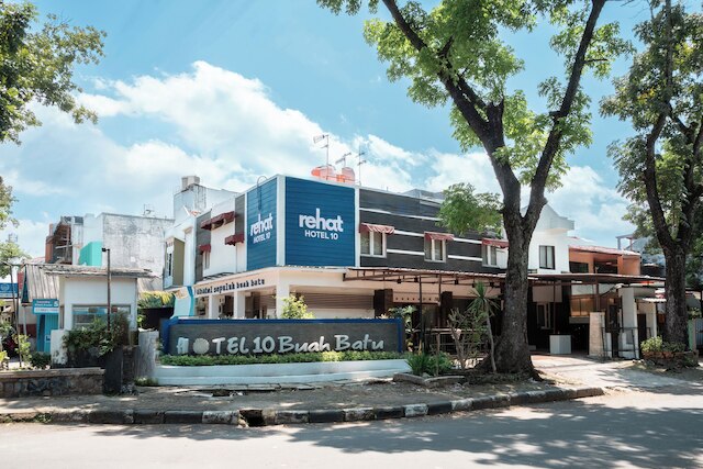 リハット アット ホテル 10 ブア バトゥ
