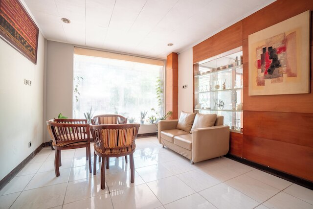 リハット アット ホテル 10 ブア バトゥ