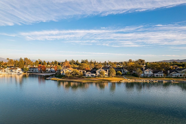 ウォーターフロント リトリート ウィズ スタニング ビューズ モダン カンパニー