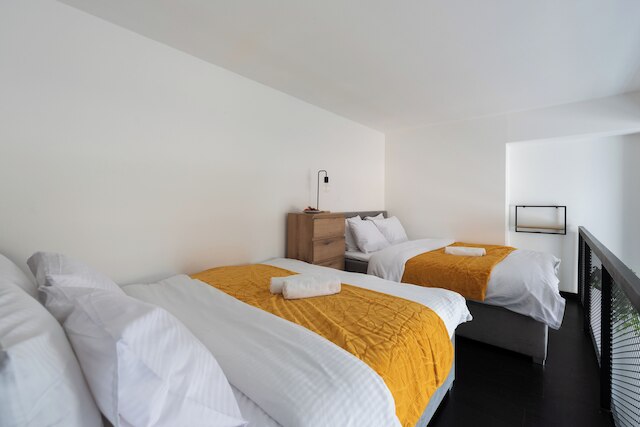 コージー アパートメント ニア カルリン スクエア