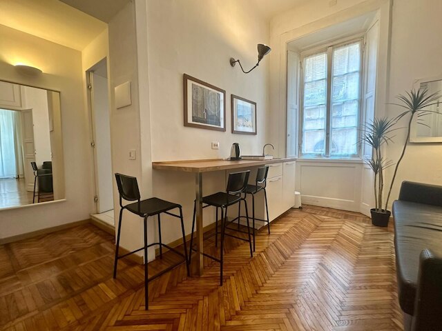 カーサ ミラノ クラシック エレガンス ウィズ バルコニー