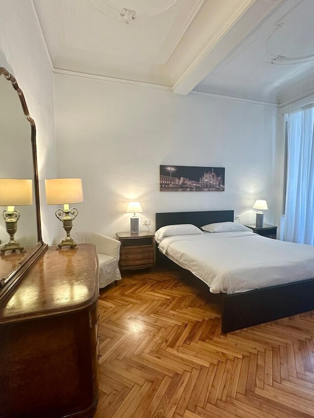 カーサ ミラノ クラシック エレガンス ウィズ バルコニー