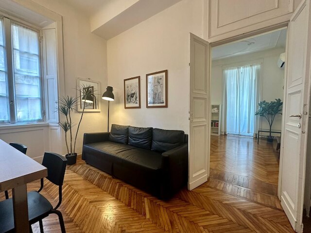 カーサ ミラノ クラシック エレガンス ウィズ バルコニー