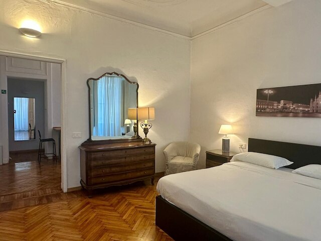 カーサ ミラノ クラシック エレガンス ウィズ バルコニー