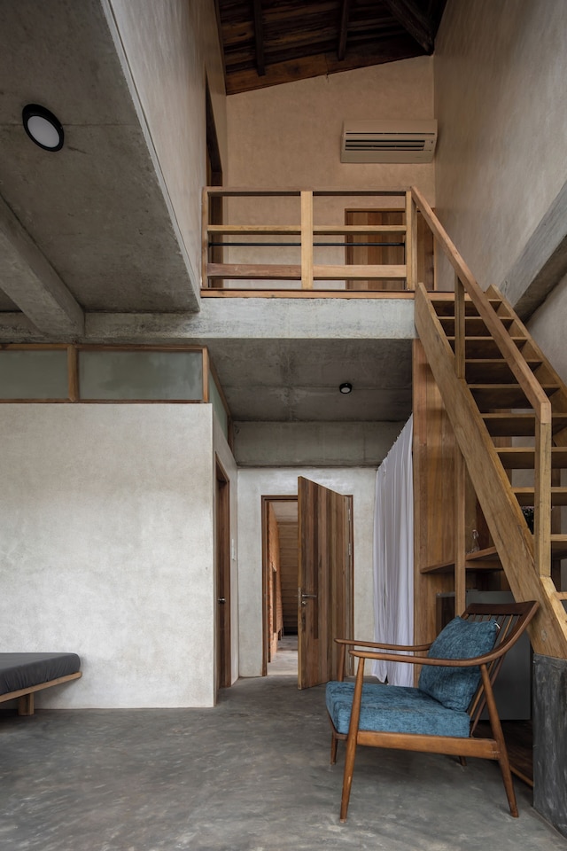 ハチ ホームステイ & スパ