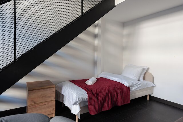 デュプレックス ロフト アパート ウィズ バルコニー