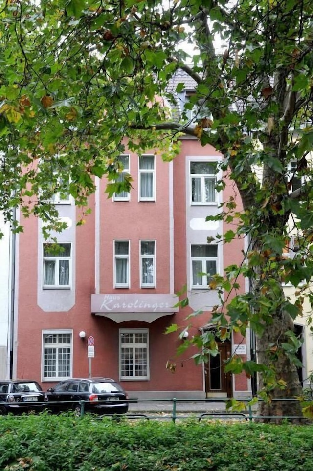 ホテル カロリンガー