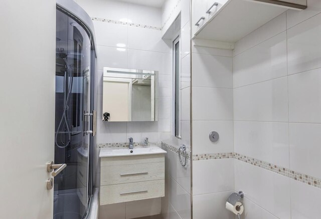 シーフロント デザイナー ブリス イン セントラル セントジュリアンズ