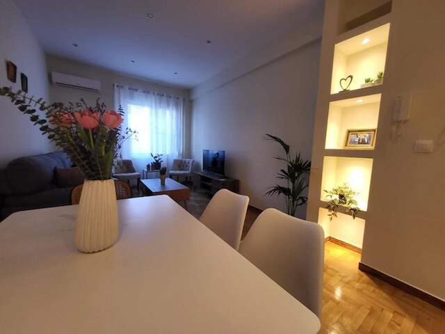 2 ベッドルーム リノベーテッド フラット アット アクロポリス