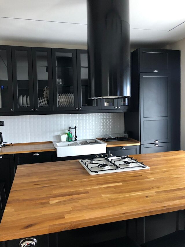 ラグジュリアス アパートメント ウィズ ビッグ バルコニー ベスト ロケーション