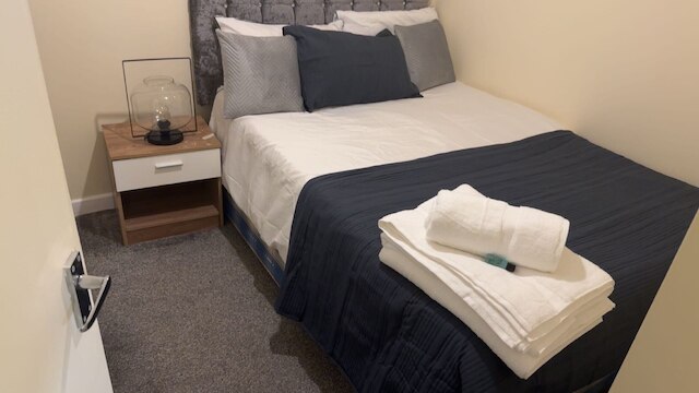 モダン アパート - シティ ビュー - パーキング - スリープス 3