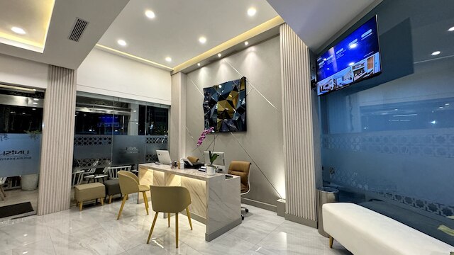 ウニシ ホテル マリオボロ