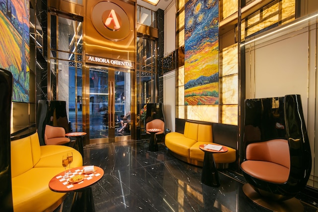 オーロラ オリエンタル ホテル