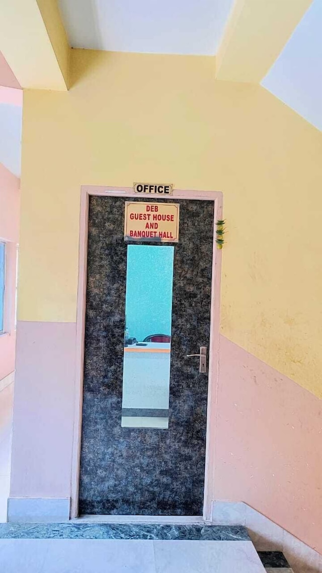 デブ ゲストハウス